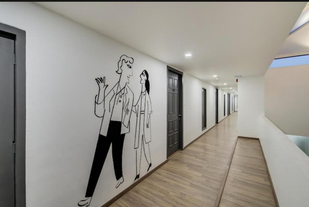 Hotel Town Plaza Пюн Екстериор снимка
